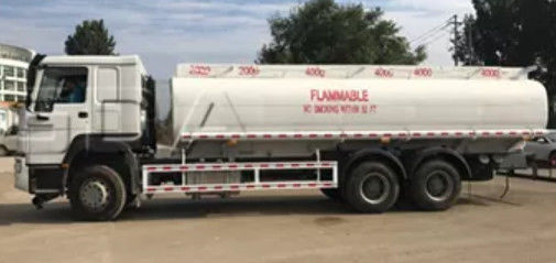 5000 Gallon Diesel Oil Gas Tanker Lorry Transporter Truck