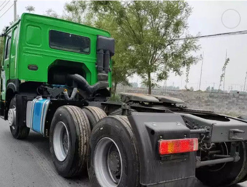 6x4 Big 2 Axle Semi Truck Tractor 245HP~560HP For Haul Transportation